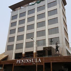 Hotel Peninsula Redpine